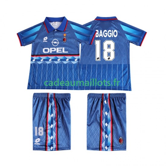 AC Milan Maillot avec flocage BAGGIO 18 Rétro Extérieur 1995 1996 ,Tenue Enfant MC
