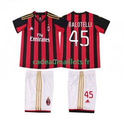 AC Milan Maillot avec flocage BALOTELL 45 Rétro Domicile 2013 2014 ,Tenue Enfant MC
