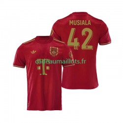 Bayern Munich Maillot avec flocage Rouge Jamal Musiala 42 125th Anniversary Domicile 2024-2025 ,Homme MC